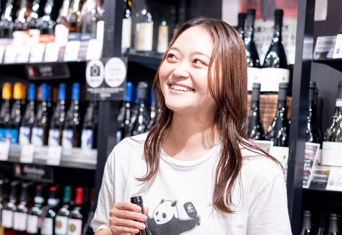 営業販売部、3amours店長 下村 空